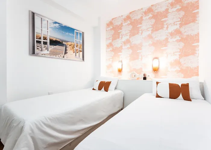 Center * فوينخيرولا